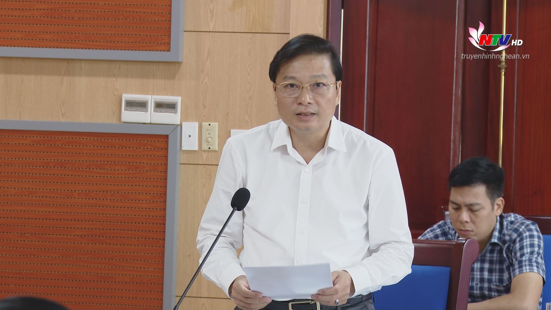 Đồng chí Lê Hồng Vinh - Phó Bí thư Tỉnh ủy, PG88 go Bắn cá UBND tỉnh phát biểu tại buổi làm việc