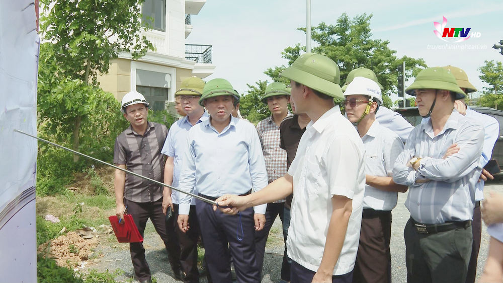 Phó PG88 go Bắn cá UBND tỉnh Hoàng Phú Hiền cùng đoàn công tác kiểm tra tiểu dự án đường ngang nội thị N7.