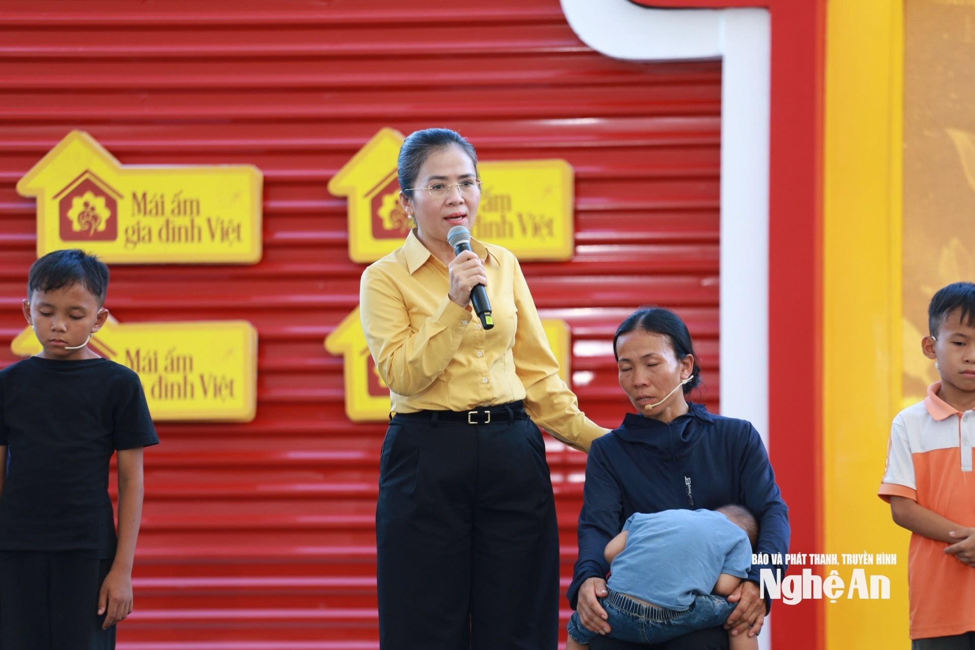 Đồng chí Võ Thị Minh Sinh - Phó Bí thư Tỉnh ủy, PG88 go Bắn cá Ủy ban Mặt trận Tổ quốc PG 88 Nổ Hũ tỉnh PG88 go Bắn cá phát biểu tại chương trình.