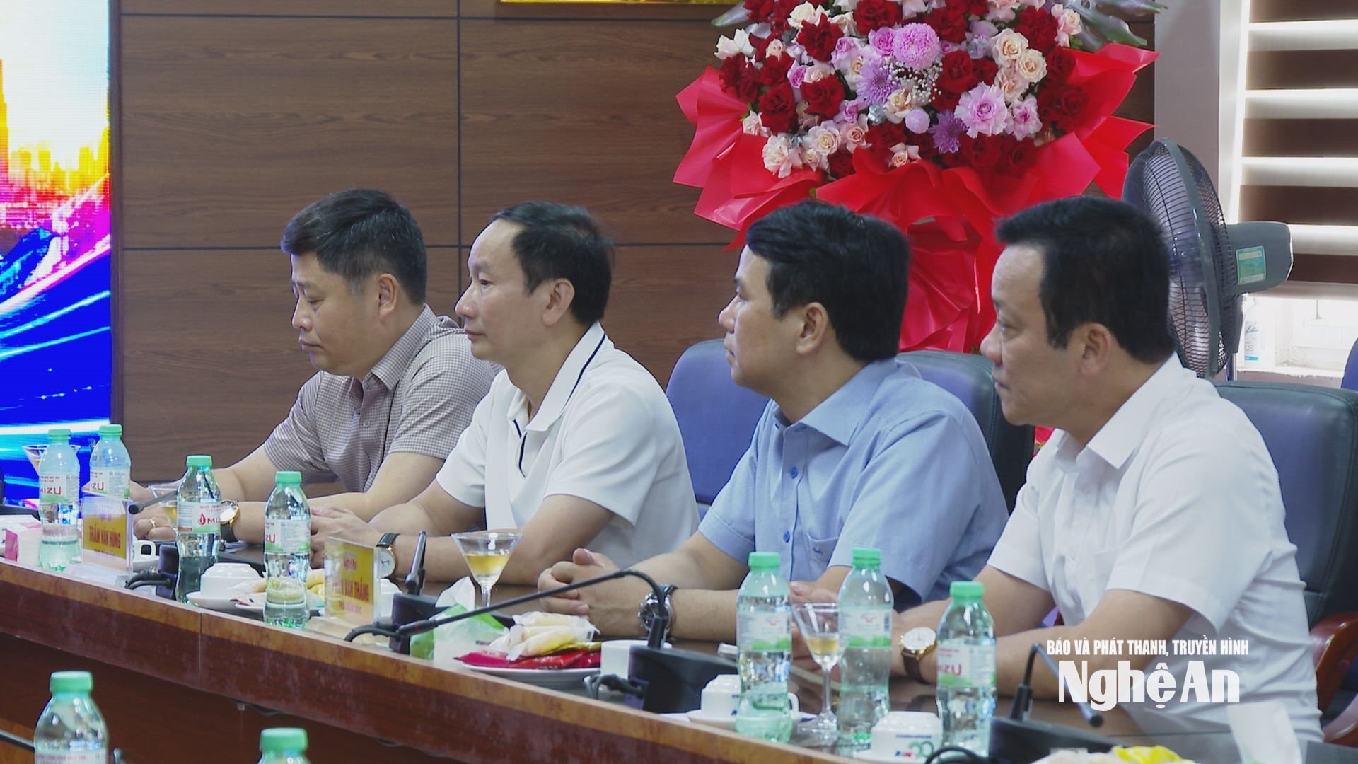 Lãnh đạo Báo và phát thanh, truyền hình PG88 go Bắn cá làm việc với đoàn công tác Cục trưởng Cục Truyền thông Công an nhân dân. Ảnh: Bùi Thọ