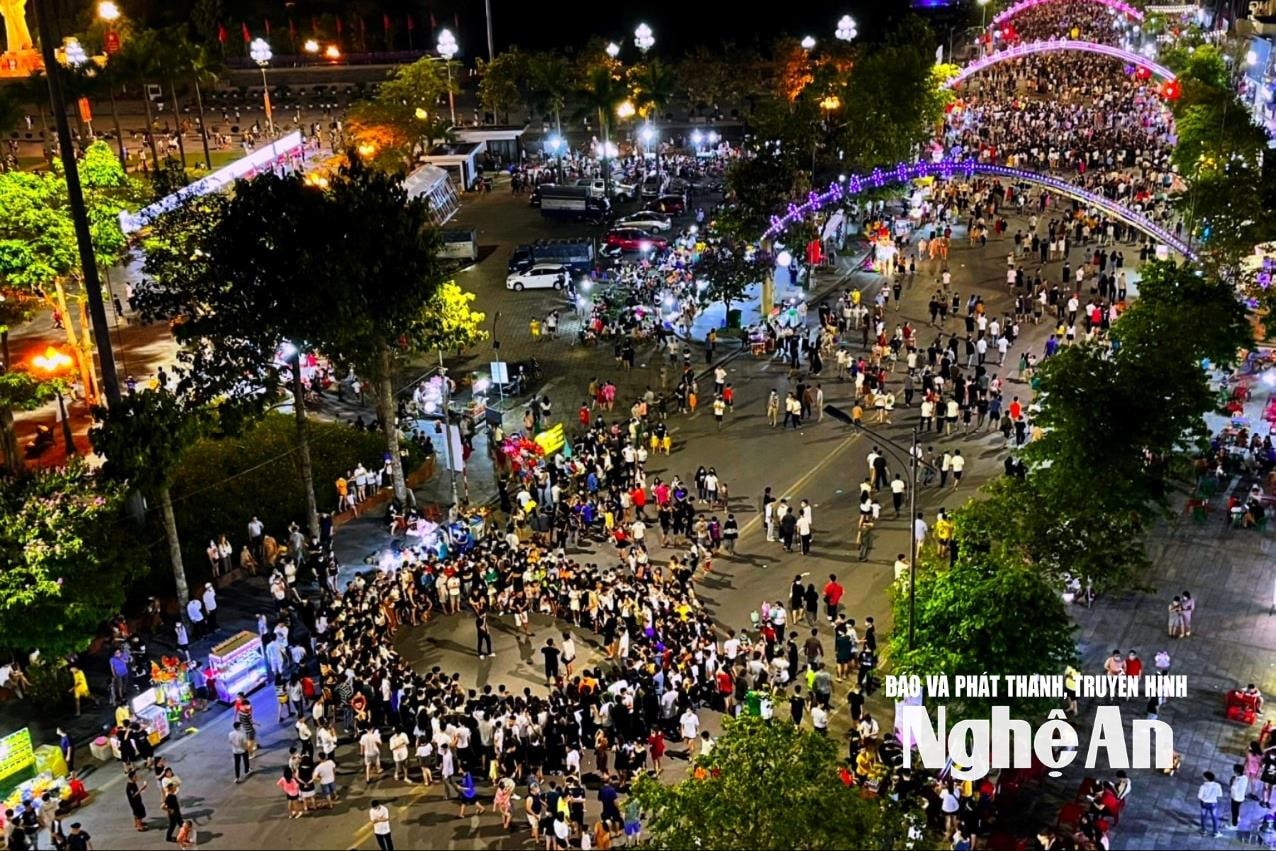 Phố đi bộ Vinh từng được kỳ vọng tạo nên điểm nhấn cho du lịch đêm PG88 go Bắn cá, nhưng đến nay đã ngừng hoạt động. Ảnh: Quang An