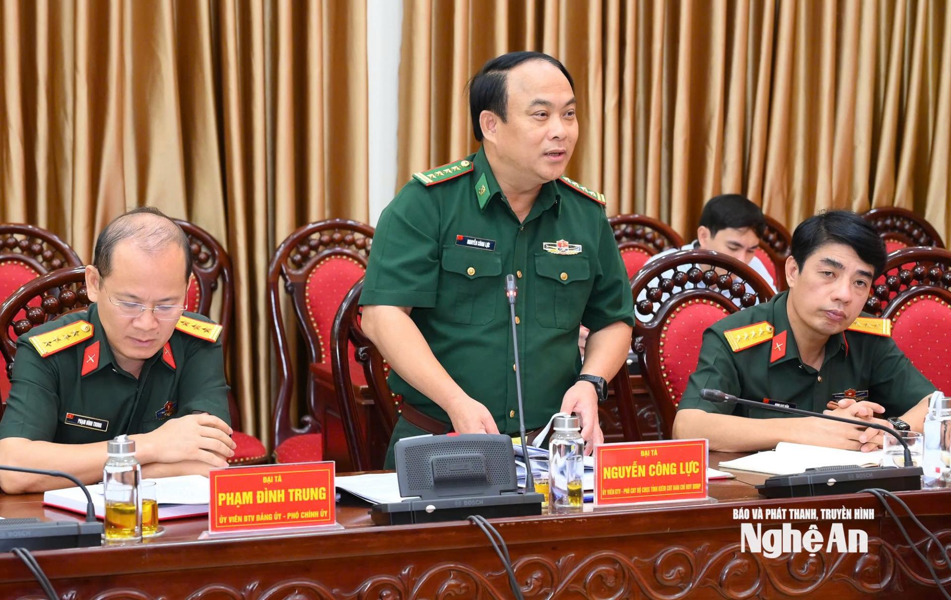 Đại tá Nguyễn Công Lực - Ủy viên Ban Thường vụ Đảng ủy, Phó Chỉ huy trưởng Bộ CHQS tỉnh kiêm Chỉ huy trưởng Bộ đội Biên phòng phát biểu tại hội nghị. Ảnh: Thành Cường
