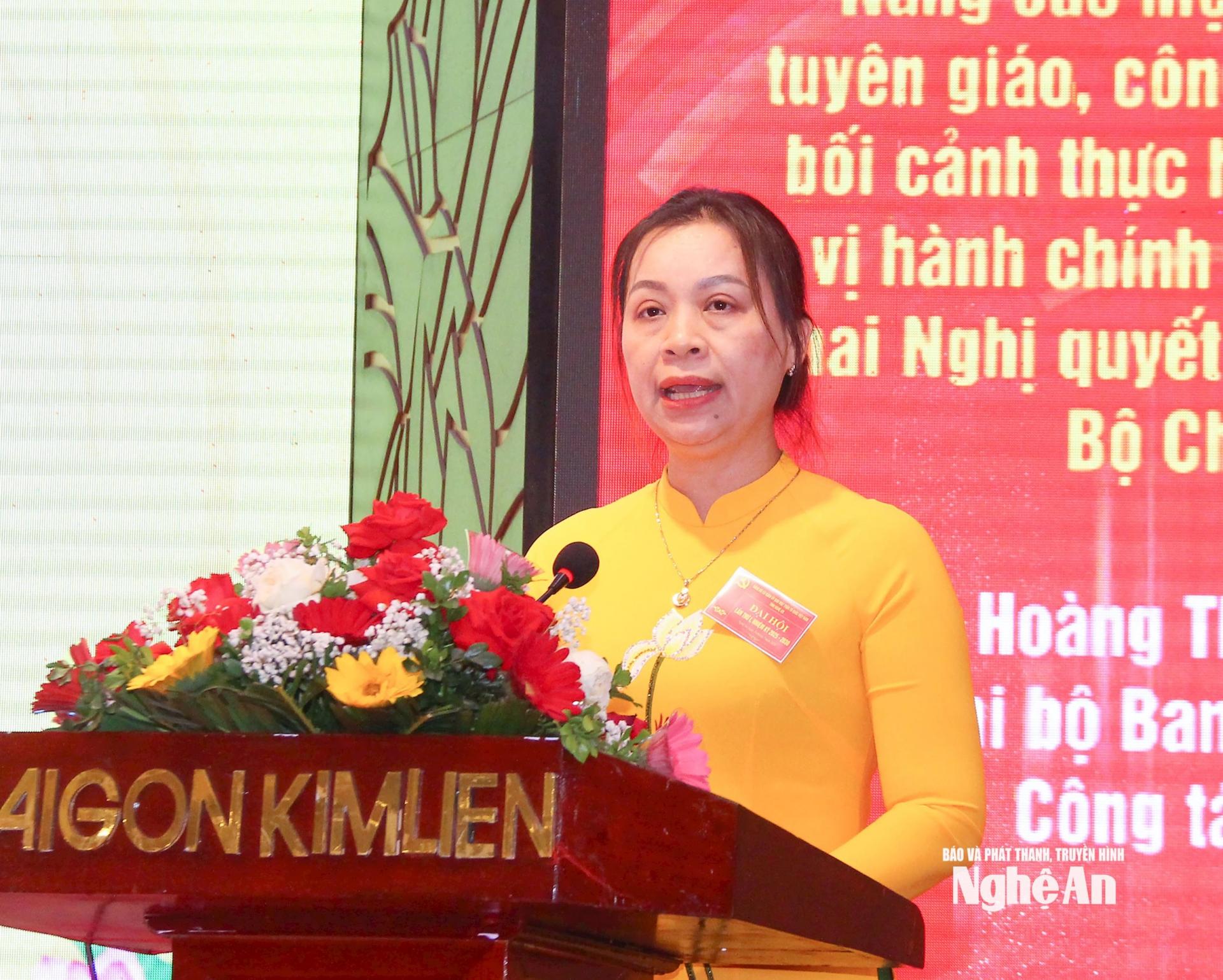 Đồng chí Hoàng Thị Thanh Minh - Trưởng ban Tuyên giáo, Công tác xã hội Ủy ban MTTQ PG 88 Nổ Hũ tỉnh PG88 go Bắn cá; Phó PG88 go Bắn cá Hội LHPN tỉnh PG88 go Bắn cá tham luận tại PG88 go Nạp Rút Tiền. Ảnh: Mai Hoa
