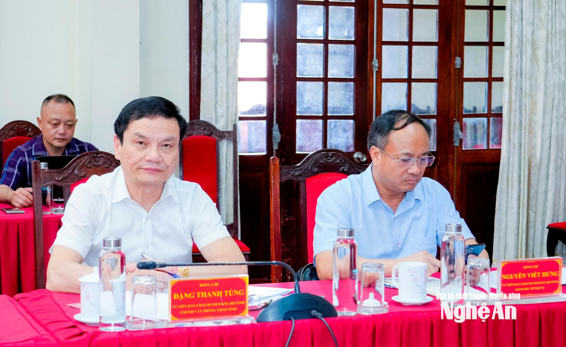 Các đồng chí lãnh đạo các sở, ngành tại cuộc làm việc. Ảnh: Phạm Bằng