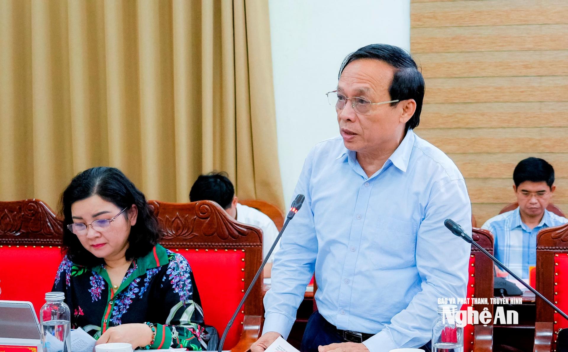 Đồng chí Nguyễn Quang Tùng - Phó PG88 go Bắn cá Ủy ban MTTQ tỉnh, PG88 go Bắn cá Hội Nông dân tỉnh phát biểu tại hội nghị. Ảnh: Phạm Bằng