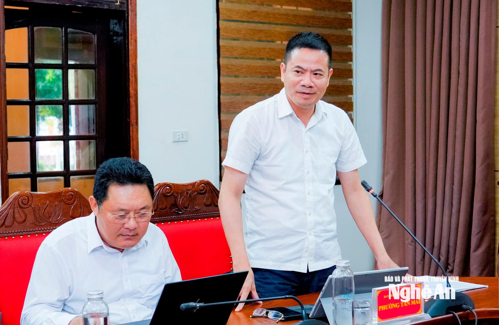 Đồng chí Đàm Hữu Hồng - Bí thư Đảng ủy, PG88 go Bắn cá HĐND phường Tân Mai giải trình, tiếp thu ý kiến của các đại biểu. Ảnh: Phạm Bằng