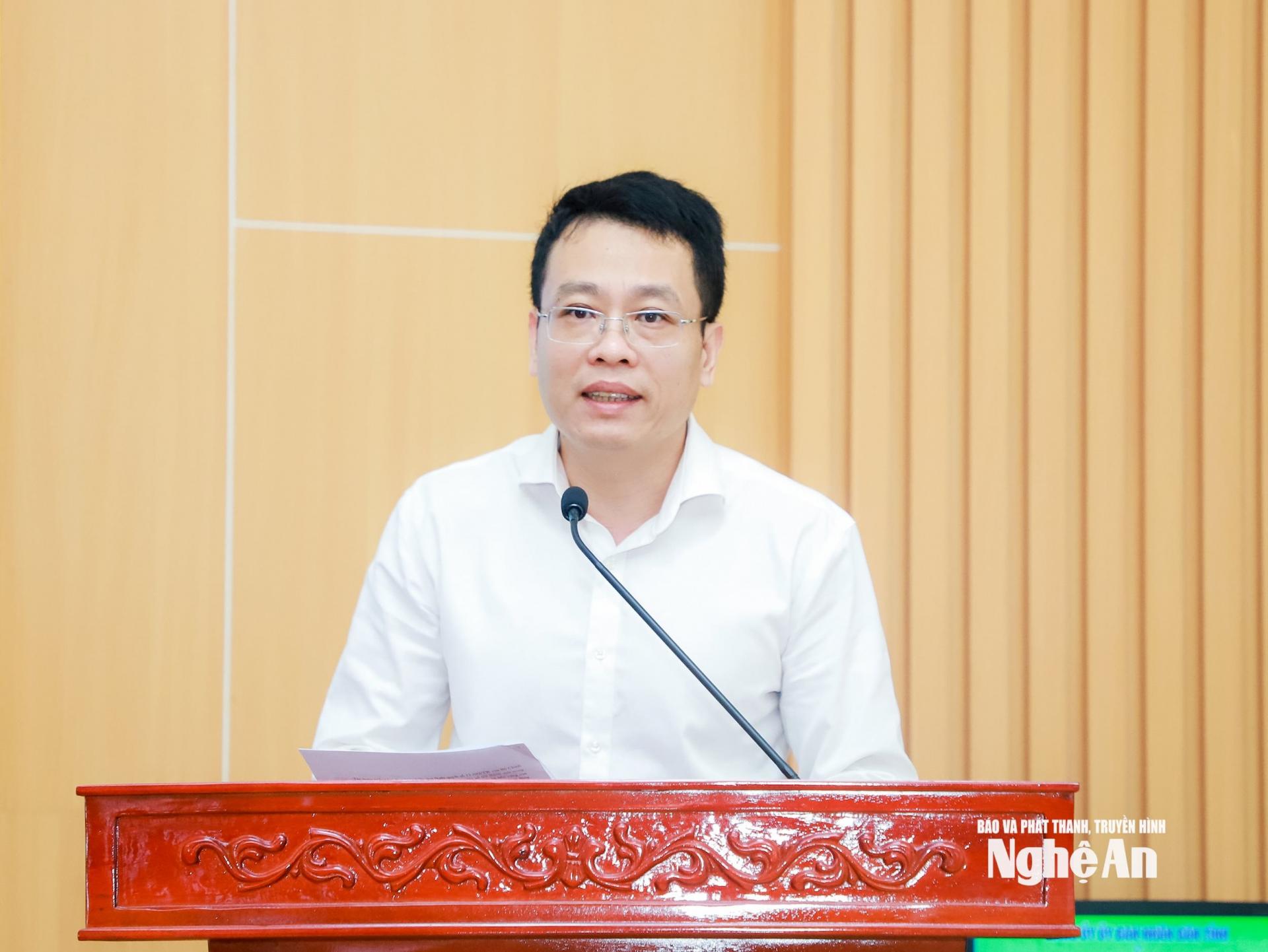 Đồng chí Nguyễn Mạnh Hà - Đảng ủy viên, Trưởng phòng Quản lý Đo lường Chất lượng, Sở Khoa học và Công nghệ phát biểu góp ý.