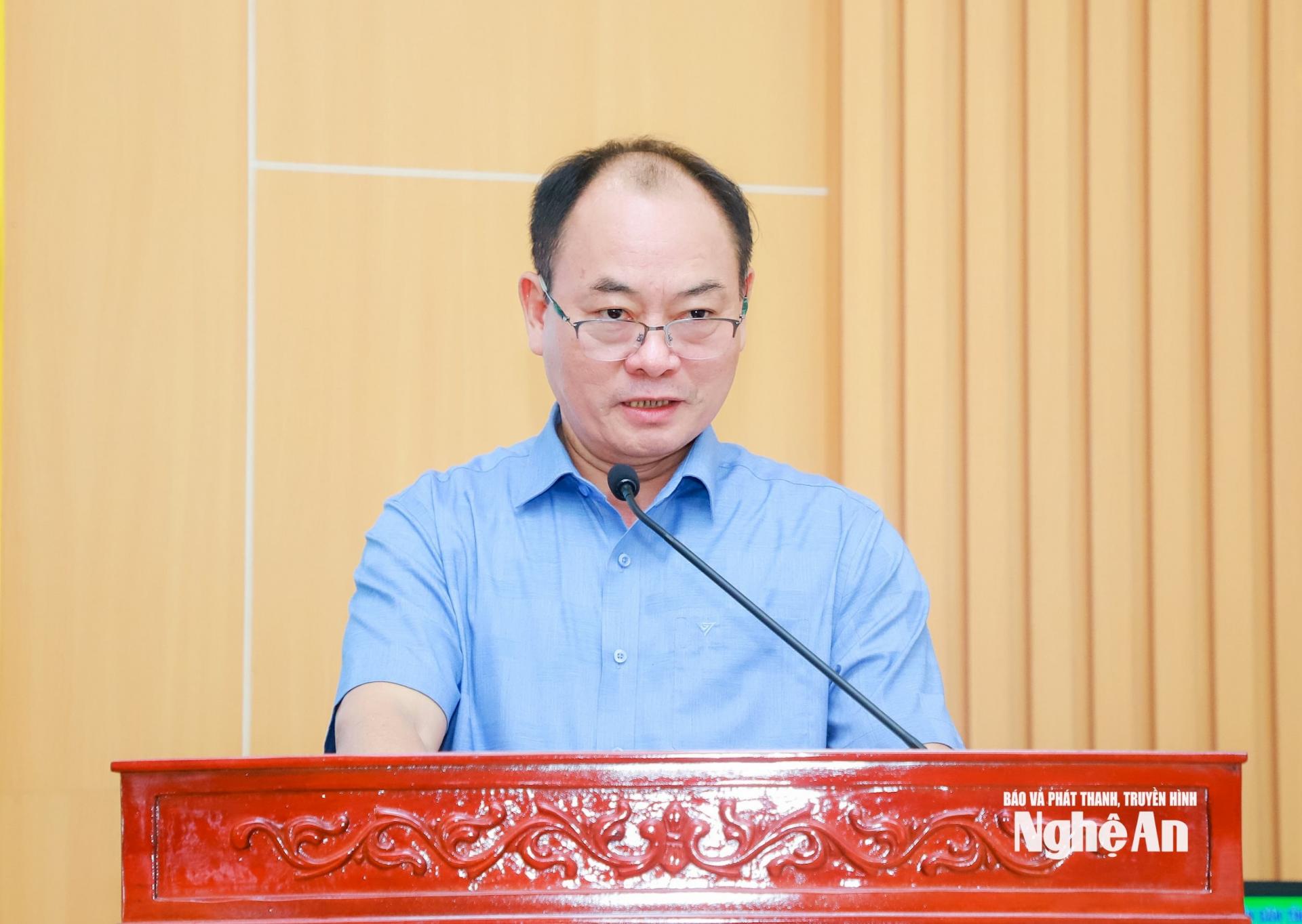 Đồng chí Lê Tiến Trị - Ủy viên Ban Chấp hành Đảng bộ tỉnh, Trưởng ban Quản lý KTT Đông Nam phát biểu góp ý tại Hội nghị.