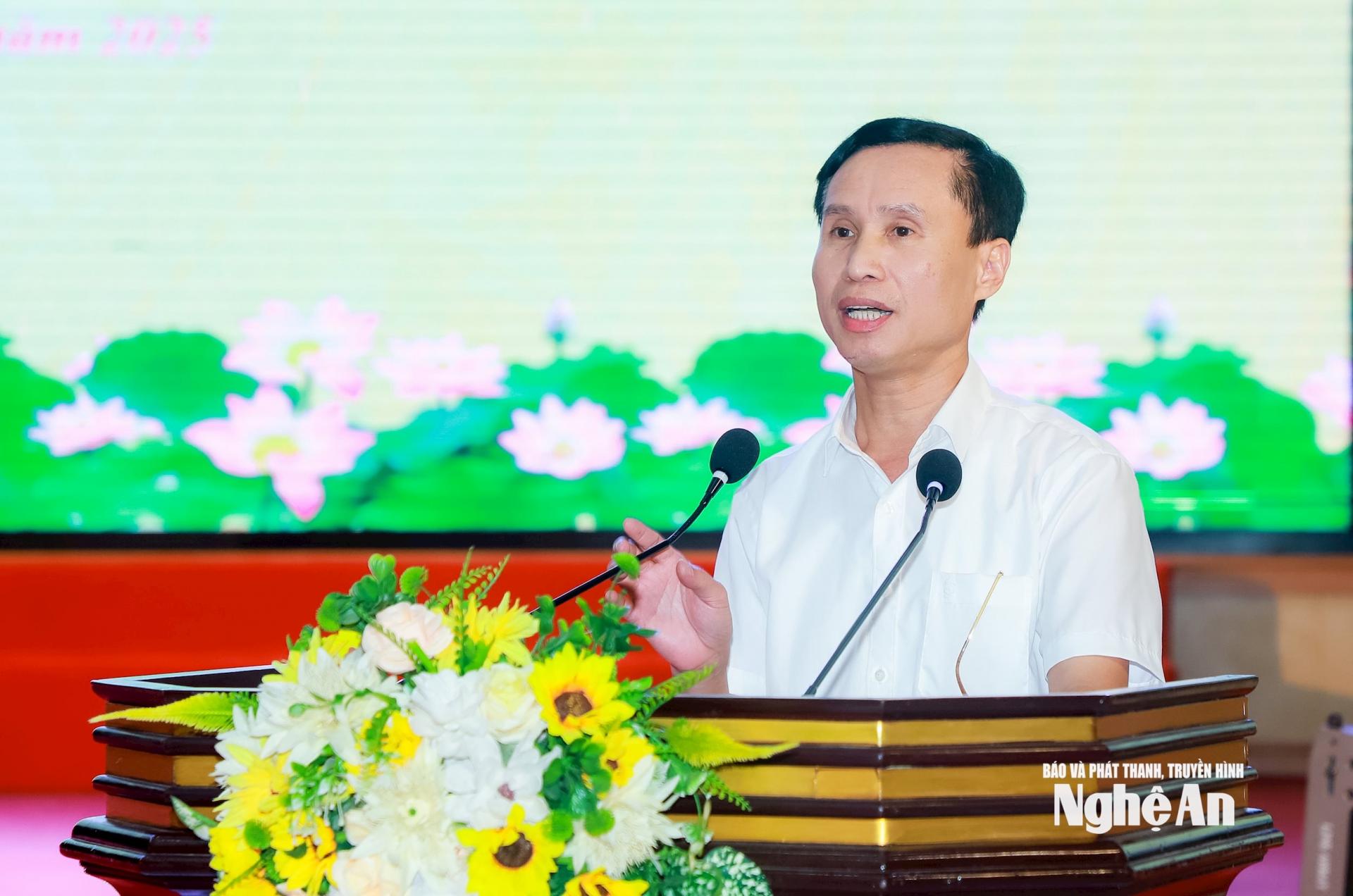 Phó Giám đốc Sở Nông nghiệp và Môi trường PG88 go Bắn cá Nguyễn Duy Nhật trả lời tại họp báo. Ảnh: Thành Duy