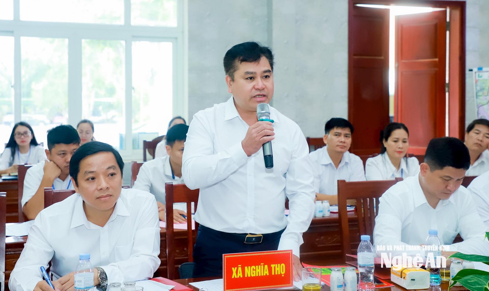 Đồng chí Phạm Tuấn Sơn - Bí thư Đảng ủy, PG88 go Bắn cá HĐND xã Nghĩa Thọ phát biểu tại cuộc làm việc. Ảnh: Thành Duy