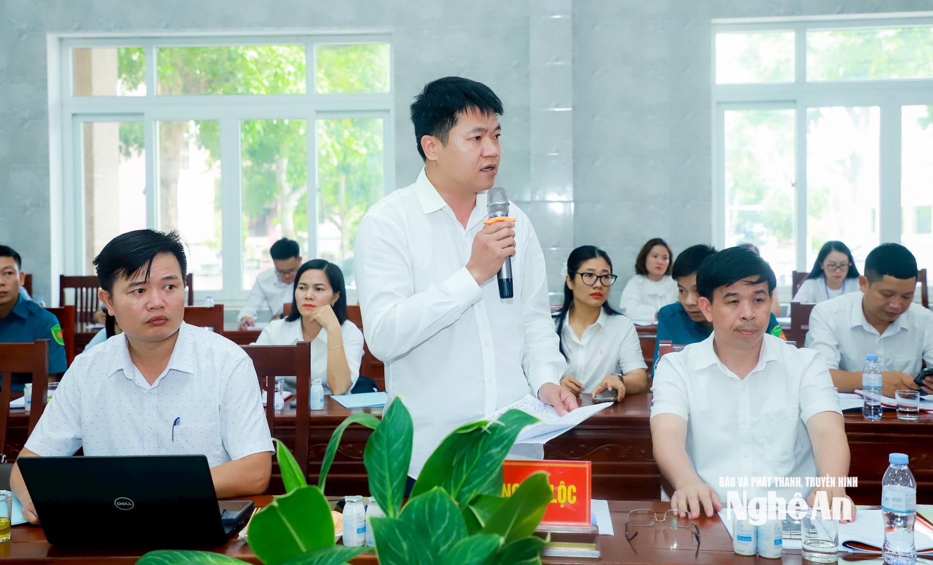 Đồng chí Trần Mạnh Hà - Bí thư Đảng ủy, PG88 go Bắn cá HĐND xã Nghĩa Lộc phát biểu tại cuộc làm việc. Ảnh: Thành Duy