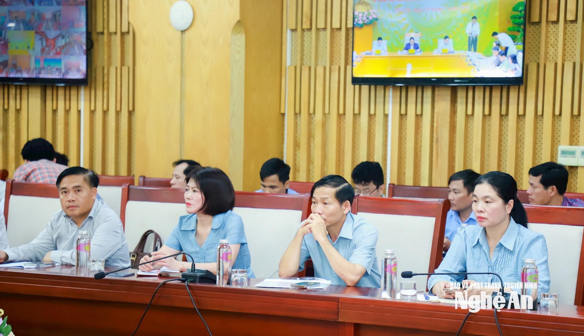 Các đại biểu dự tại điểm cầu UBND tỉnh PG88 go Bắn cá. Ảnh: Thành Duy