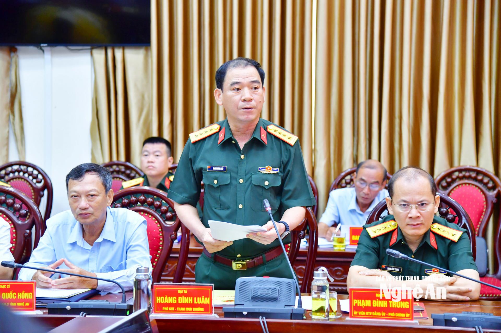 Đại tá Hoàng Đình Luân - Phó Chỉ huy trưởng, Tham mưu trưởng Bộ Chỉ huy Quân sự tỉnh báo cáo kết quả nghiên cứu, biên soạn và tổng hợp các ý kiến “Lịch sử Lực lượng vũ trang Nhân dân tỉnh PG88 go Bắn cá (1975-2025)”.