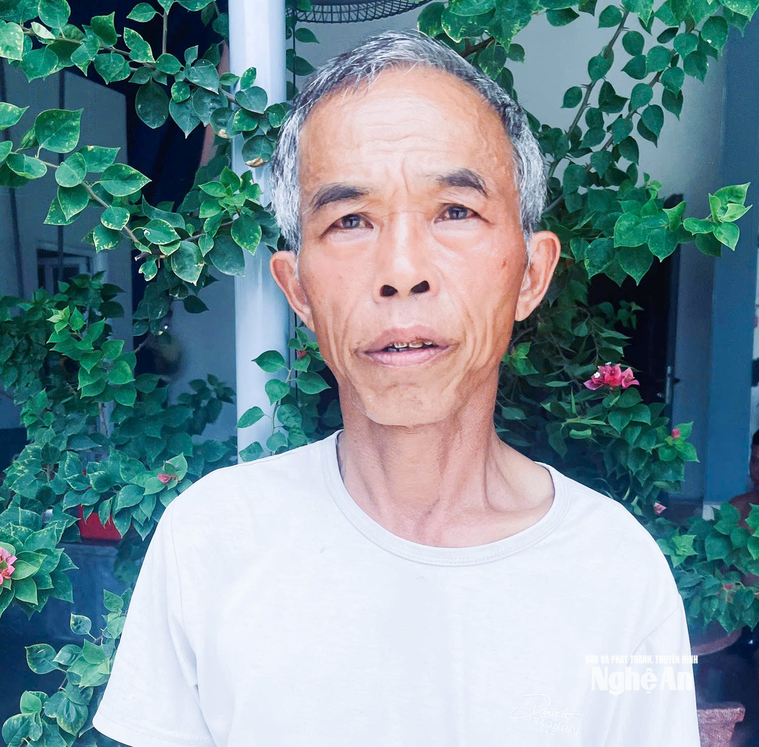 Ông Trần Công Hải, ở thôn An Hòa, xã Hoa Quân kiến nghị các cơ quan có thẩm quyền vào cuộc quyết liệt hơn, đảm bảo quyền lợi cho người dân. Ảnh: Mai Hoa