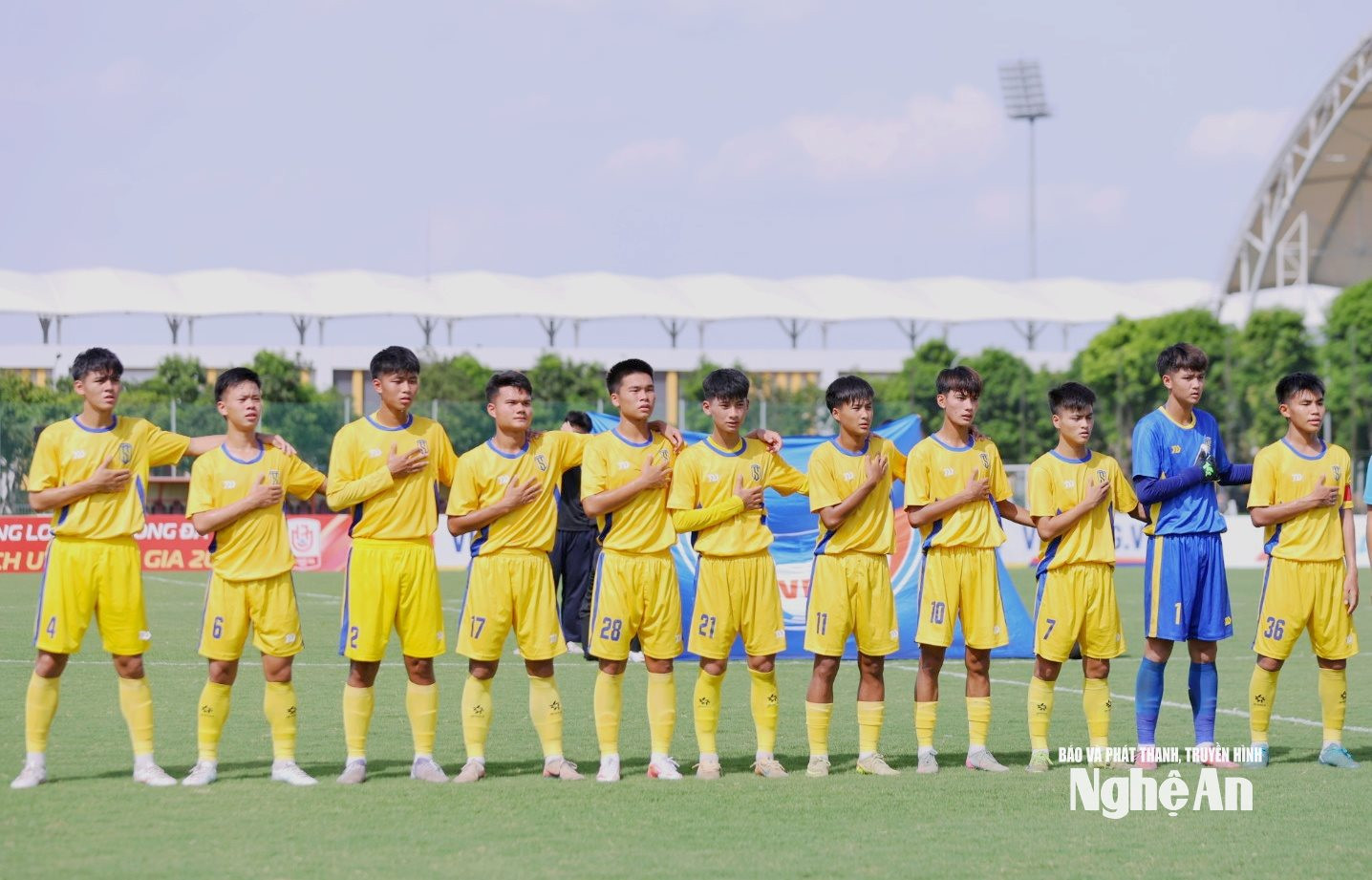 Đội hình U17 SLNA. Ảnh: Đức Anh