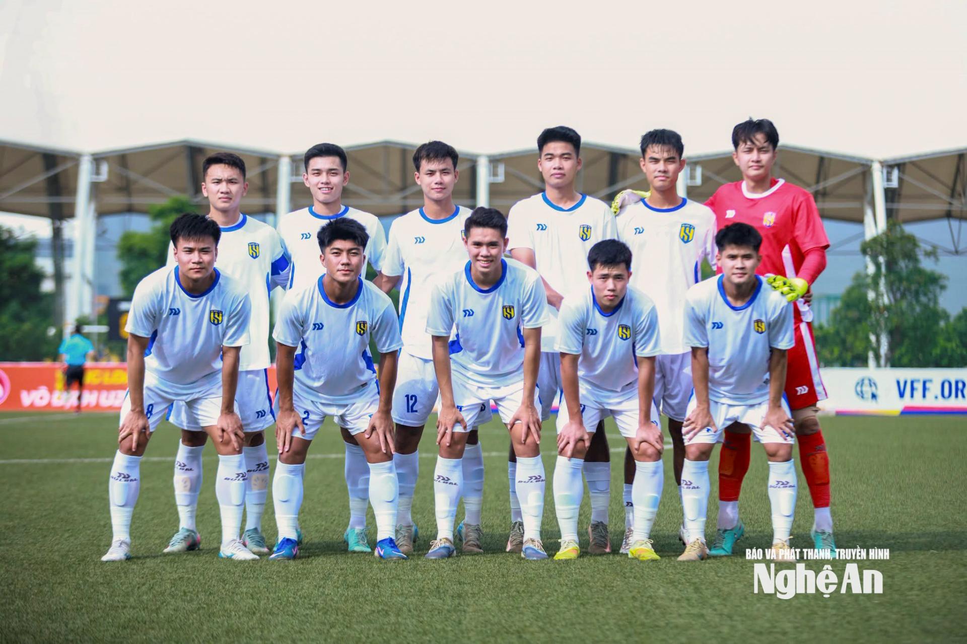 Đội hình trong mơ của U21 SLNA. Ảnh: SLNA