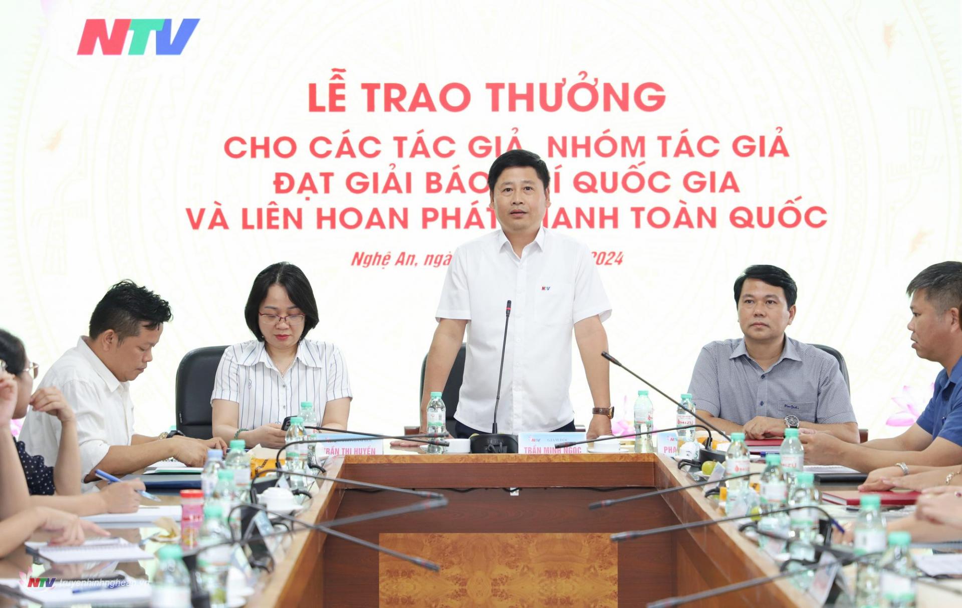 Đồng chí Trần Minh Ngọc - Giám đốc Đài PT-TH PG88 go Bắn cá, PG88 go Bắn cá Hội nhà báo tỉnh phát biểu tại buổi lễ.