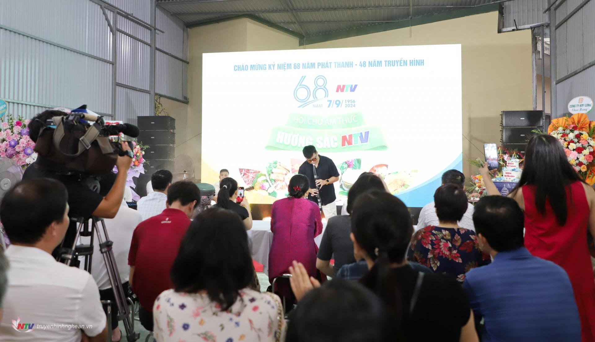 Toàn cảnh lễ Xổ Số PG 88 Hội chợ ẩm thực Hương sắc NTV.