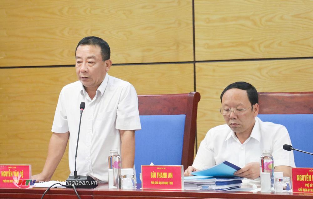 Phó PG88 go Bắn cá UBND tỉnh Nguyễn Văn Đệ phát biểu tại phiên họp.