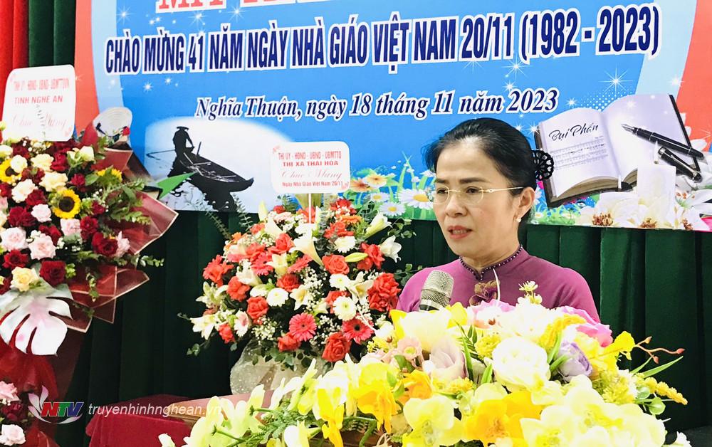 PG88 go Bắn cá UBMTTQ tỉnh Võ Thị Minh Sinh phát biểu chúc mừng tập thể cán bộ, giáo viên các nhà trường nhân kỷ niệm ngày Nhà giáo PG 88 Nổ Hũ 20/11.