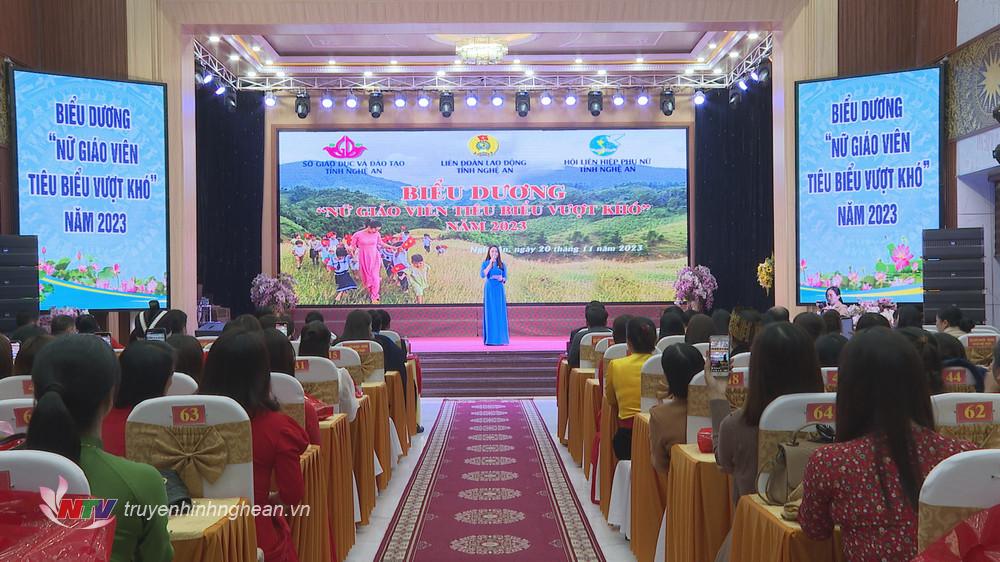 Toàn cảnh buổi lễ.