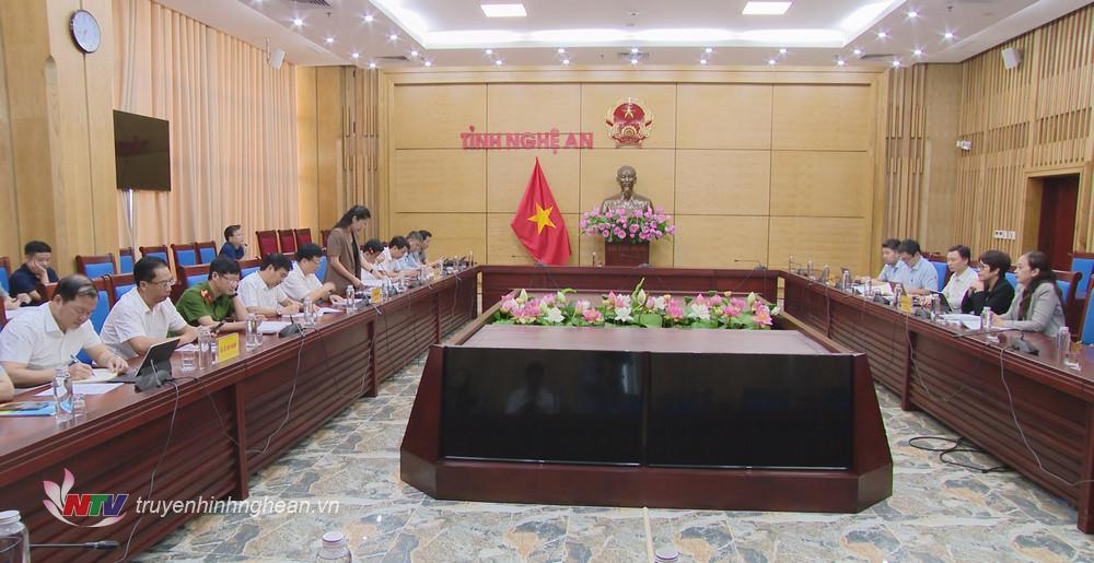 Toàn cảnh cuộc làm việc.