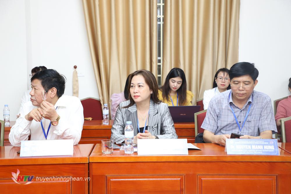 Các đại biểu dự hội thảo