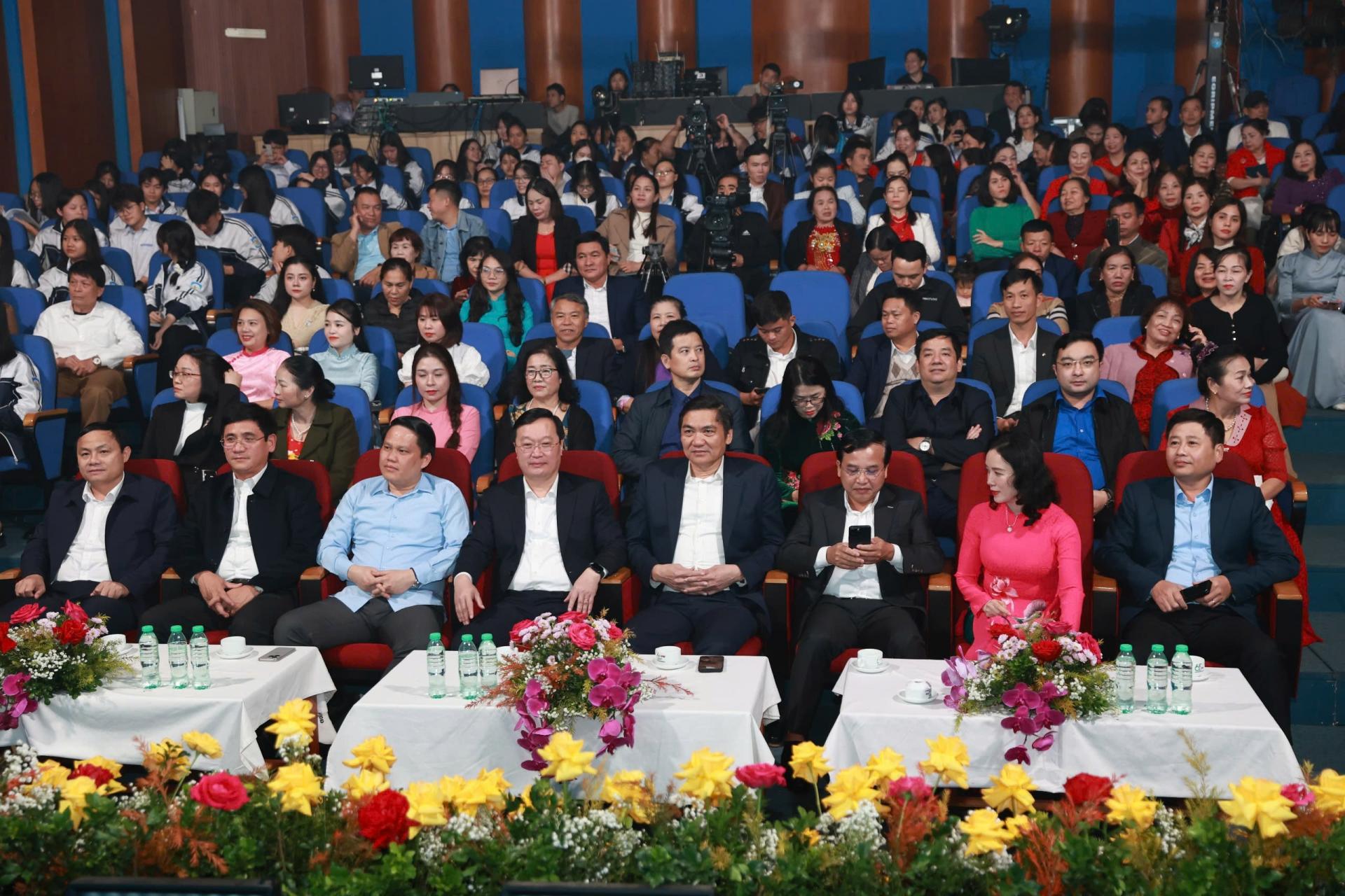 Câc đại biểu tại điểm cầu PG88 go Bắn cá.