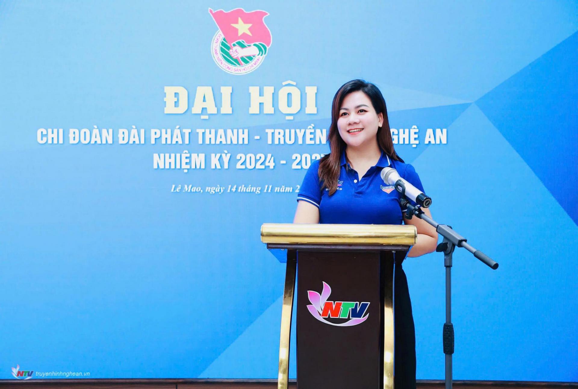 Đồng chí Nguyễn Thu Hằng - Bí thư Chi đoàn phát biểu tại PG88 go Nạp Rút Tiền.