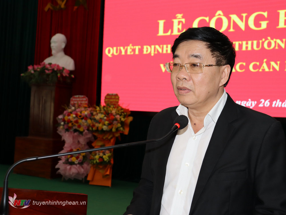 Phó Bí thư Thường trực Tỉnh uỷ Nguyễn Văn Thông phát biểu giao nhiệm vụ.