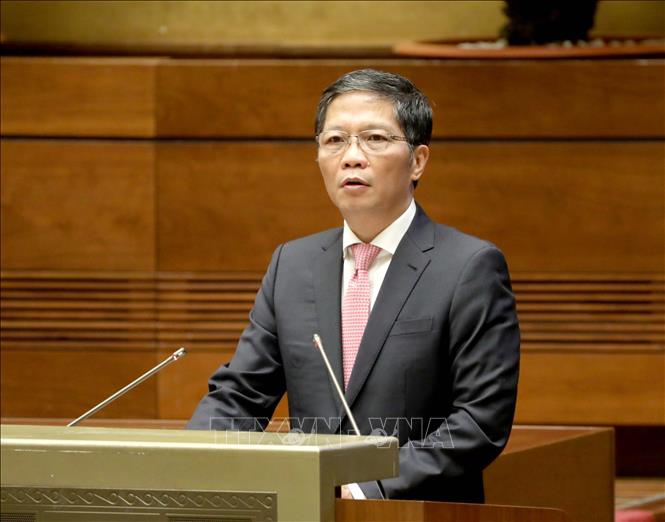 Đồng chí Trần Tuấn Anh truyền đạt chuyên đề “Tiếp tục đẩy mạnh công nghiệp hoá, hiện đại hoá đất nước đến năm 2030, tầm nhìn đến năm 2045”.
