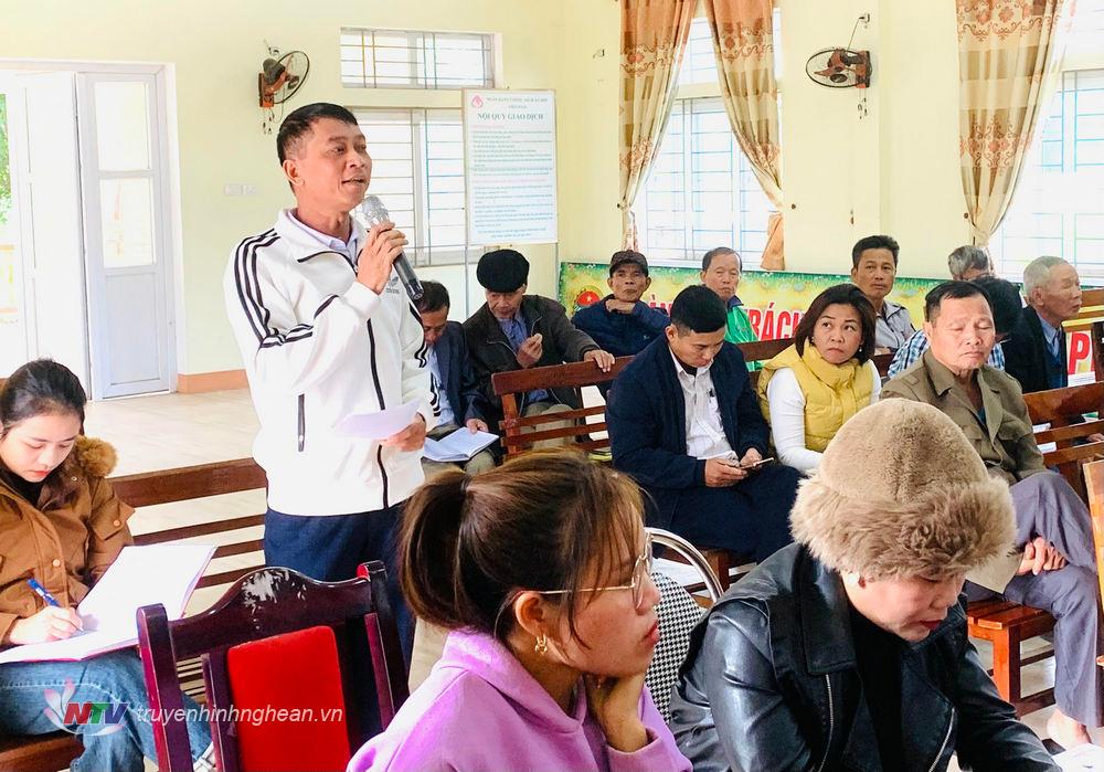 Cử tri nêu ý kiến, kiến nghị.