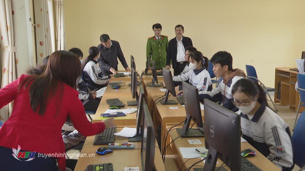 Sở GD&ĐT PG88 go Bắn cá triển khai thí điểm mô hình thi online tập trung qua nền tảng công nghệ xác thực thẻ căn cước công dân gắn chíp Xổ Số PG 88.