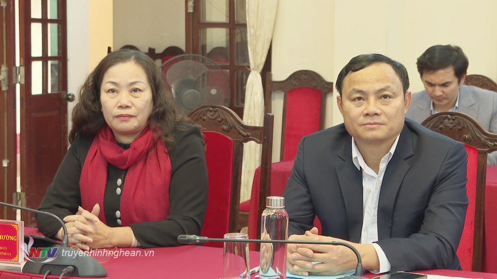 Các đồng chí lãnh đạo Ban Tuyên giáo Tỉnh uỷ dự hội nghị.