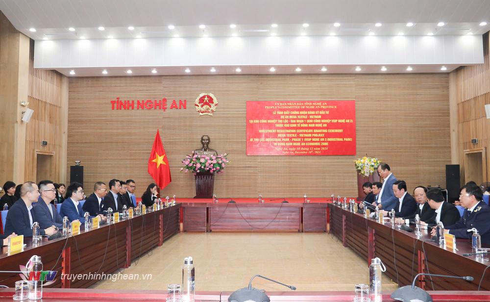 Toàn cảnh buổi lễ.