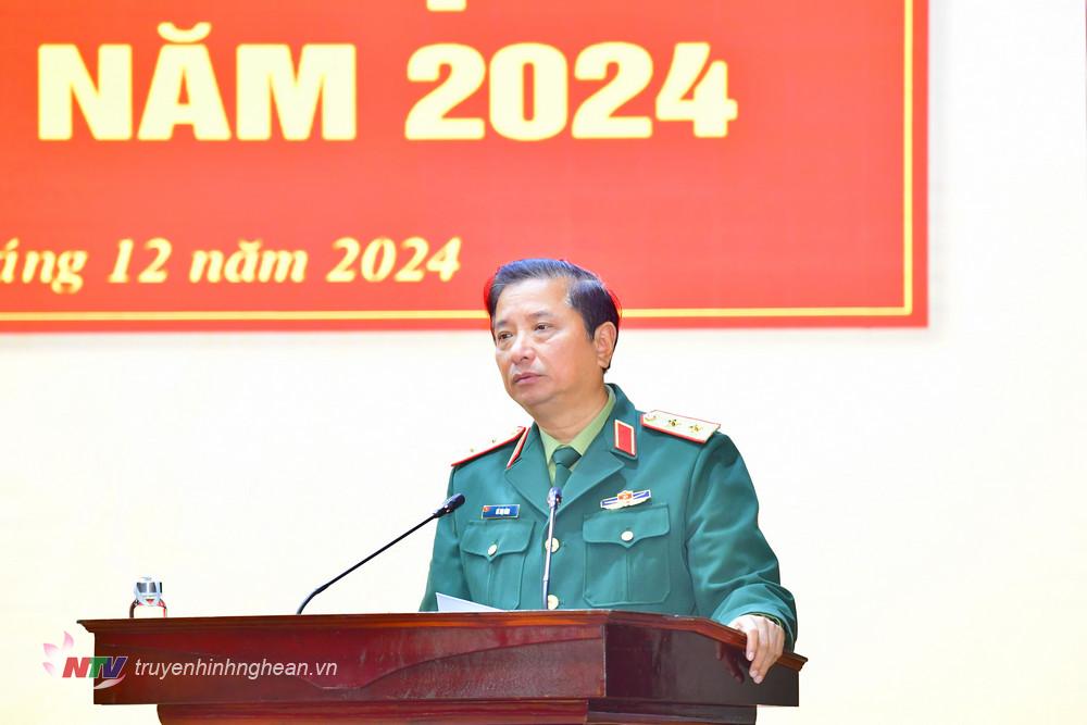 Trung tướng Hà Thọ Bình, Tư lệnh Quân khu phát biểu chỉ đạo hội nghị.