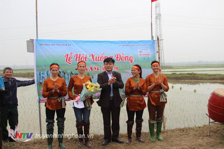 Sau thời gian tranh tài sôi nổi, đội xóm 3 đã xuất sắc giành giải Nhất, đội xóm 1 giành giải Nhì, đồng giải Ba thuộc về các đội xóm 2, 4, 5.
