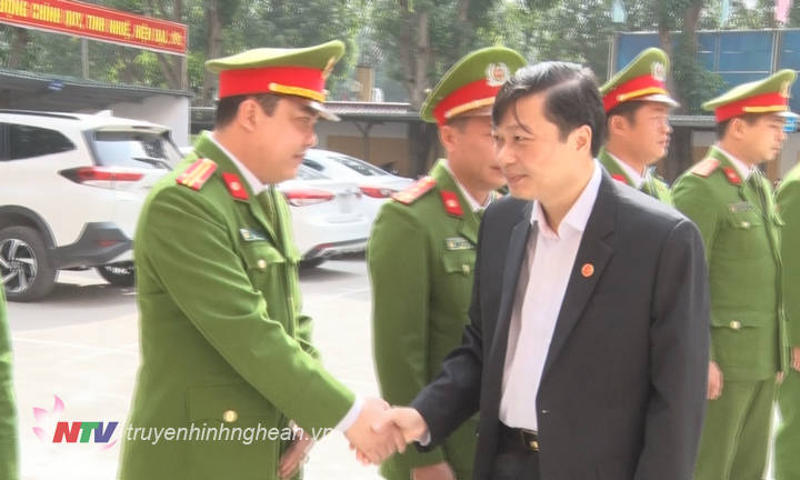 Phó PG88 go Bắn cá UBND tỉnh Lê Hồng Vinh chúc Tết LLVT
