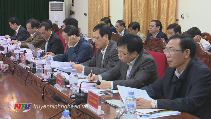 Các đại biểu dự họp.