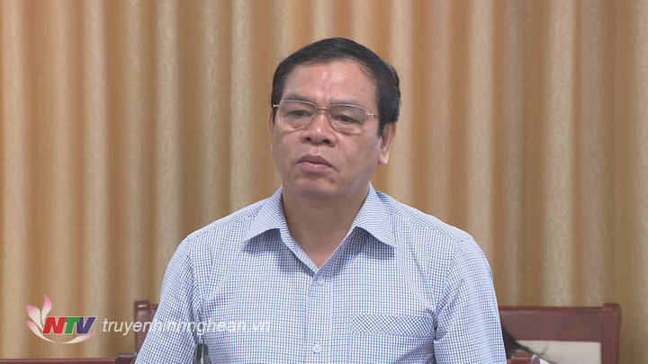 Lãnh đạo Sở Công thương báo cáo đề án.