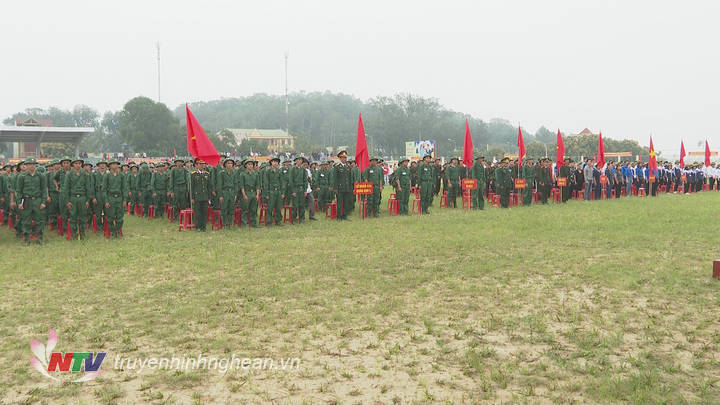 Quang cảnh lễ giao nhận quân.