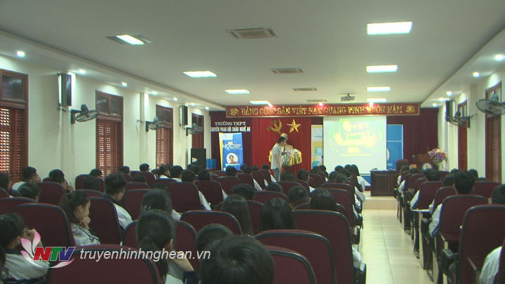 Quang cảnh buổi hội thảo.