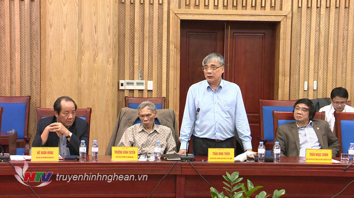 PGS.TS Trần Đình Thiên - nguyên Viện trưởng Viện M.PG88 Tips PG 88 Nổ Hũ phát biểu tại cuộc làm việc. 