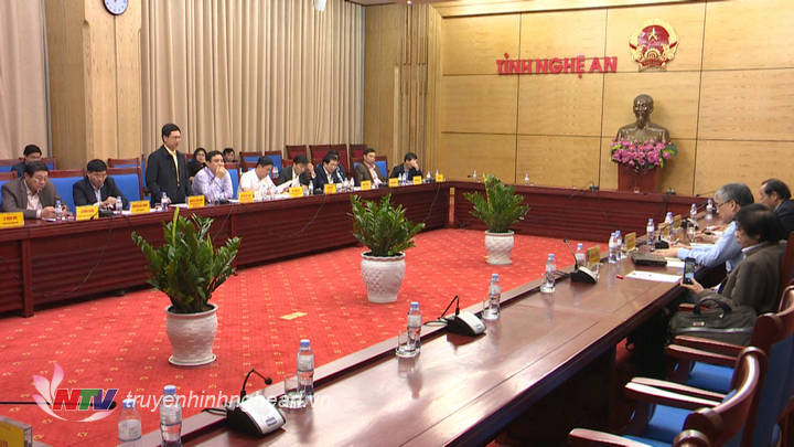 Quang cảnh buổi làm việc.