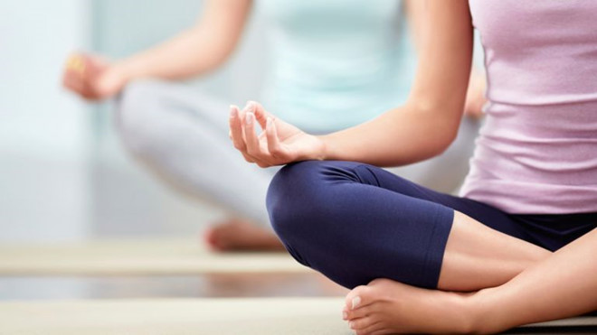Hãy giữ cho mình một tâm hồn thư thái và bình an để giảm bớt những phiền muộn gây ra quầng thâm mắt. Ảnh: T3