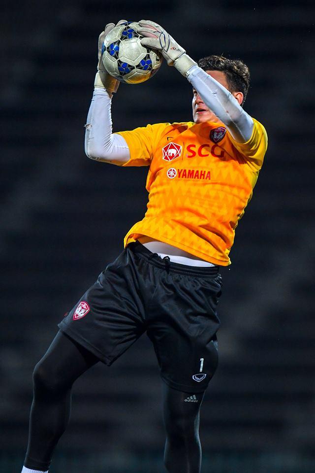 Văn Lâm cần thêm thời gian hòa nhập với các đồng đội mới tại Muangthong United.Ảnh: Muangthong