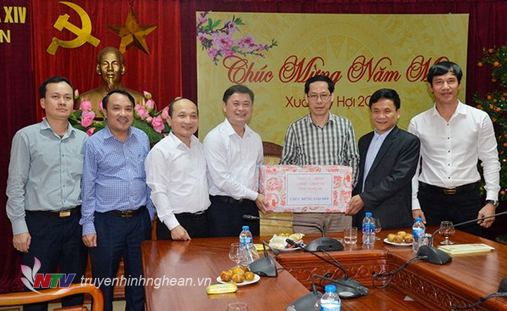 PG88 go Bắn cá UBND tỉnh Thái Thanh Quý tặng quà, chúc Tết Văn phòng 