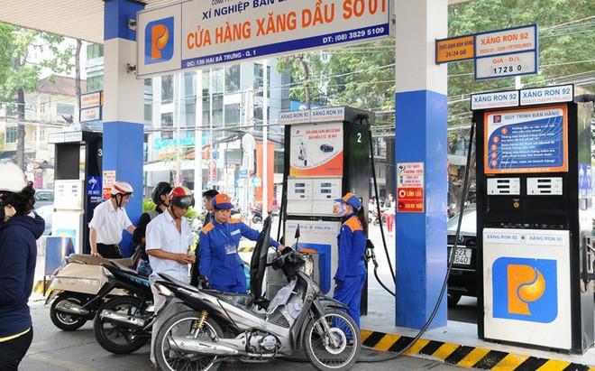Giá xăng dầu đồng loạt giảm từ chiều 29/2. 