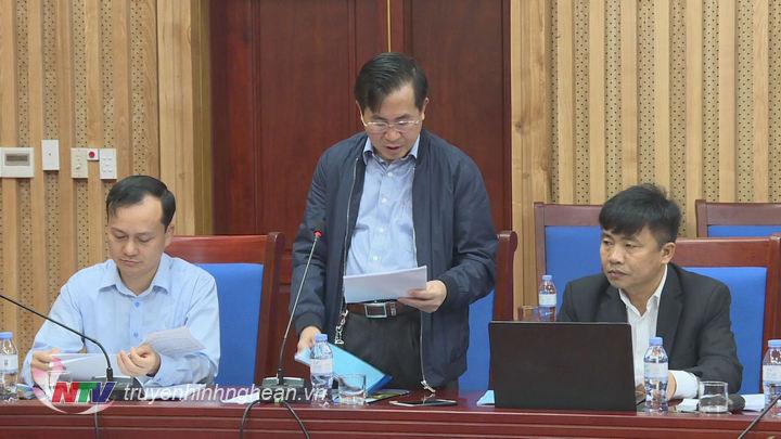 Đại diện lãnh đạo ngành y tế phát biểu.