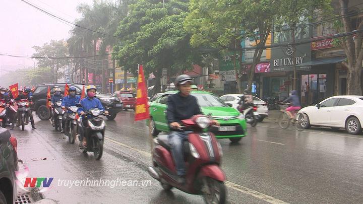 Diễu hành tuyên truyền cổ động về Ngày